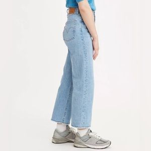 Levi’s ribcage straight ankle womens jeans in 27 length